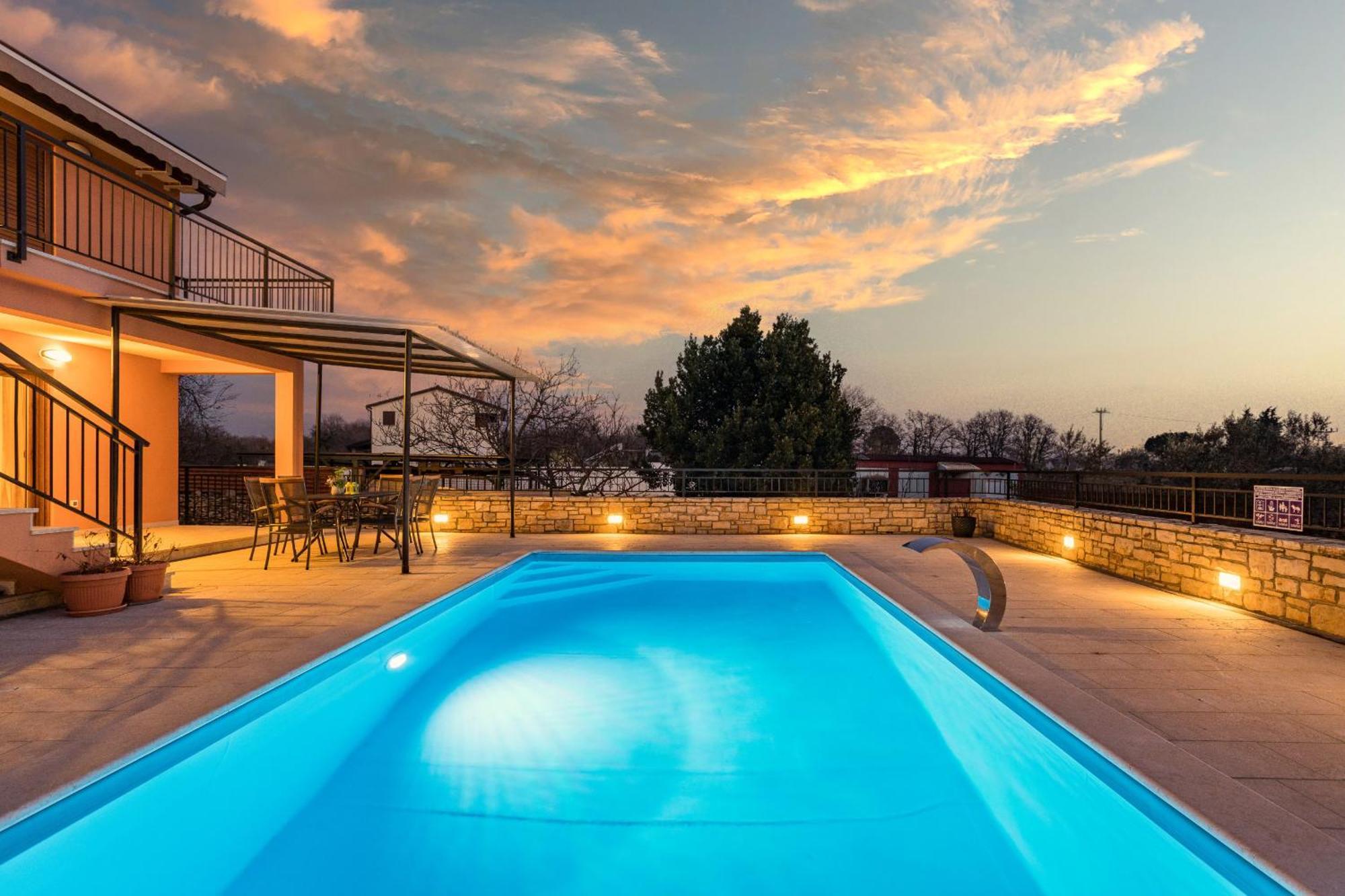 Villa Ana For 12 Persons With Private Saltwater Pool Juršići 外观 照片
